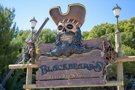 Blackbeards Beach Bar & Grill